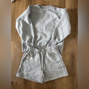 SOLD 🎈TNA Cozy Fleece Boyfriend Sweatsuit